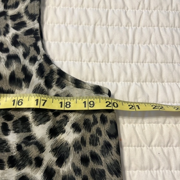 Daniel Rainn Size L Blouse Sleeveless Tank Animal Print V-Neck - Picture 7 of 9